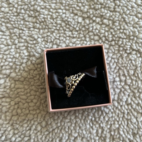Pandora Gold Crown Ring - Picture 2 of 3